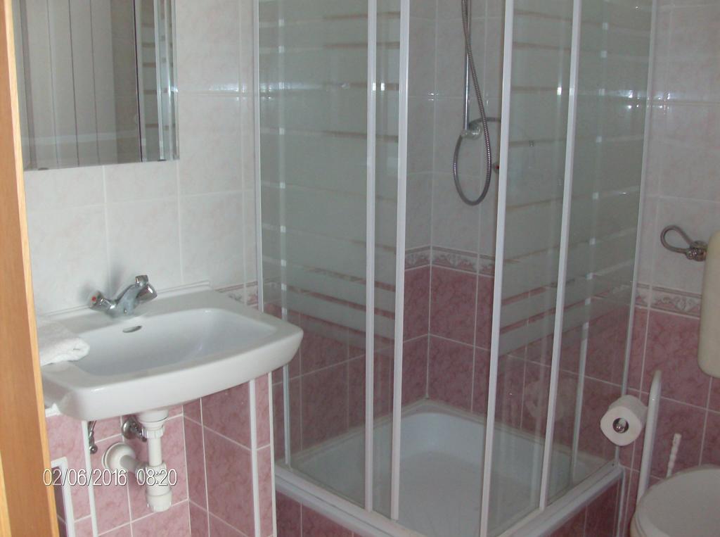 Zsuzsanna Haz Hotel Hévíz Екстериор снимка
