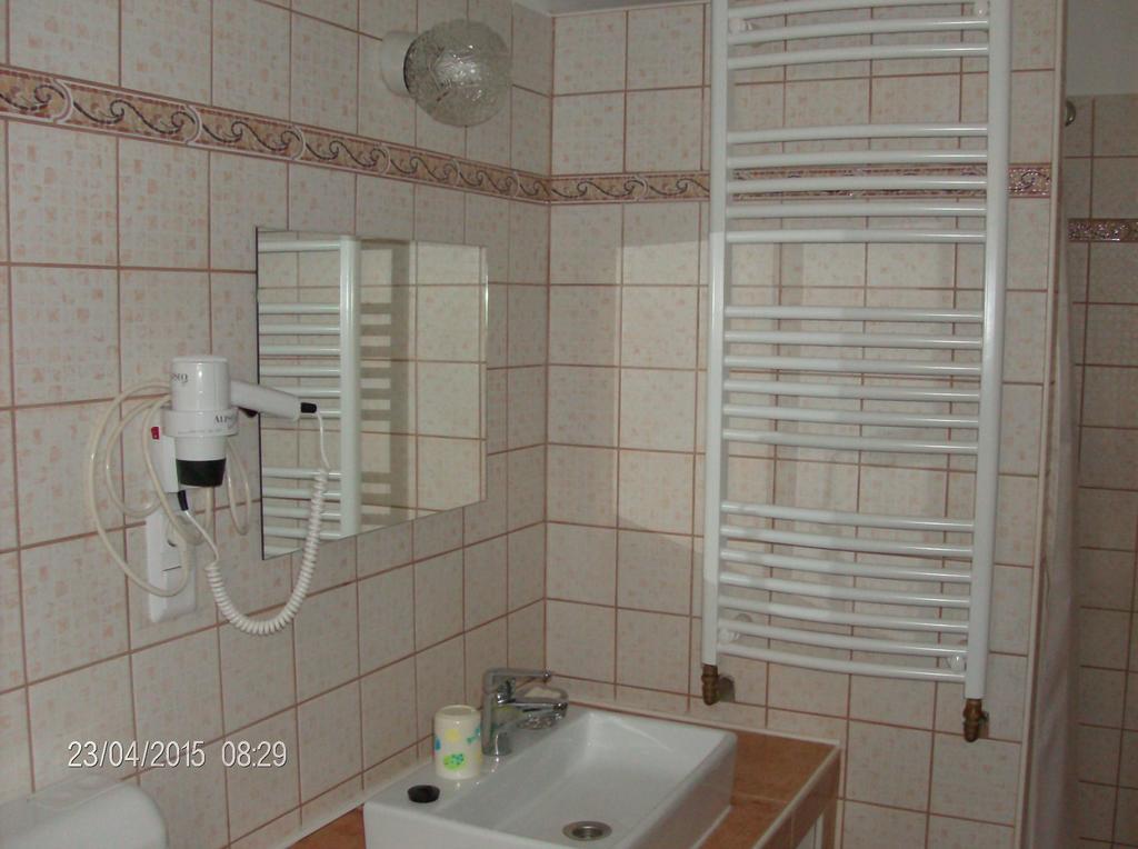 Zsuzsanna Haz Hotel Hévíz Екстериор снимка